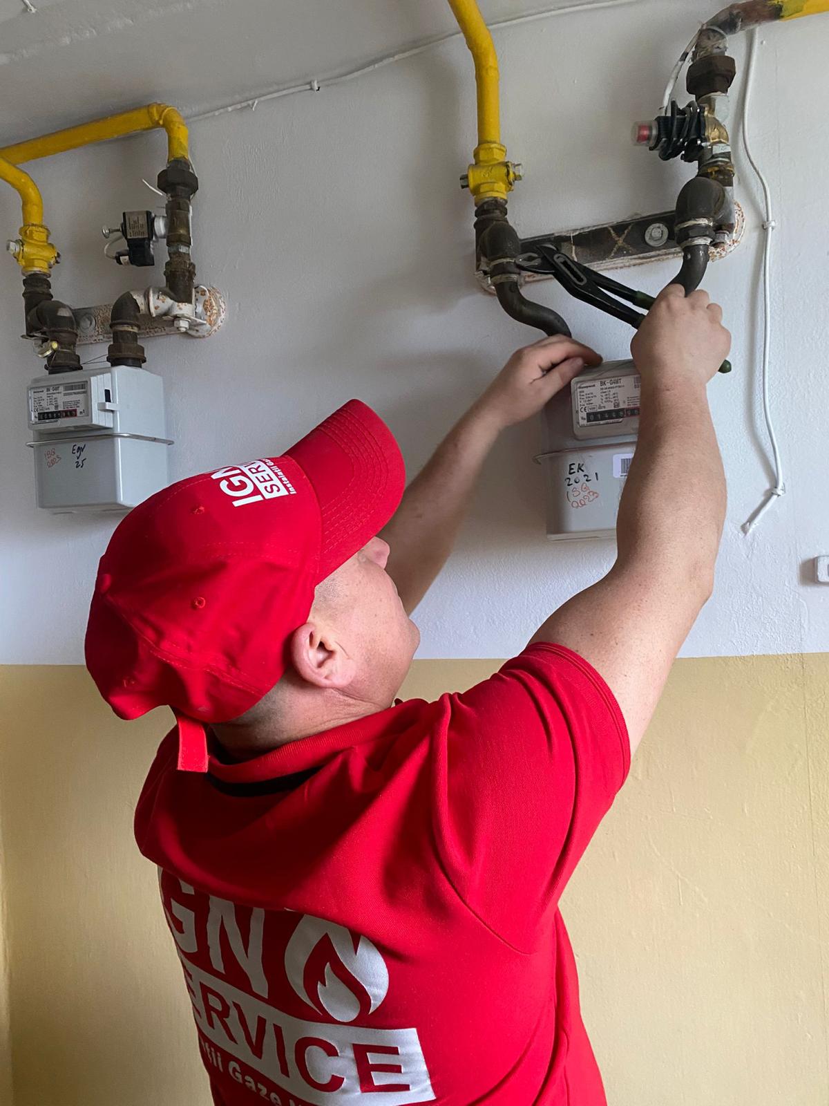 Montaj vas de expansiune și racorduri: instalator calificat la centrală termică gaz